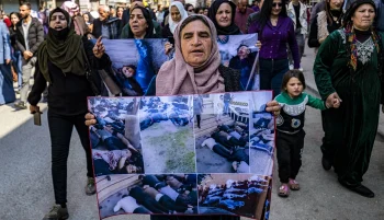 رویترز در تحقیقات خود درباره کشتار علویان سوریه گزارش داد در ماه مارس حدود ۱۵۰۰ علوی سوری کشته و ده‌ها نفر ناپدید شدند و این کشتارها هر چند به شدت ماه مارس نیست، اما همچنان ادامه دارد.