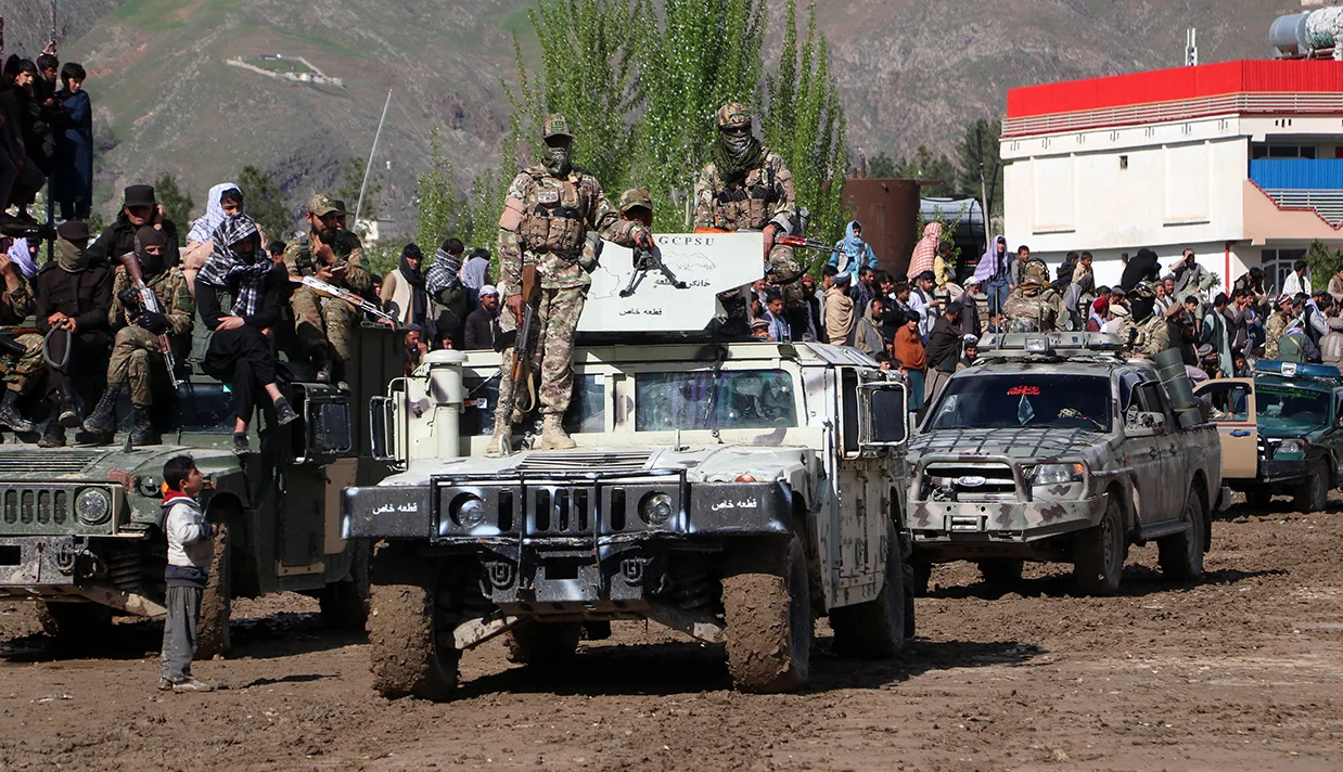 افغانستان اینترنشنال به نقل از منابع آگاه گزارش داد که طالبان حدود ۶۰۰ خانواده در غور را مجبور به ترک خانه‌هایشان کردند.