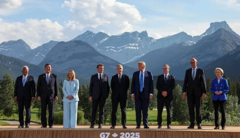 اروپایی‌ها به‌مانند دولت ترامپ سعی دارند برای پکن محدودیت‌های تجاری بگذارند تا این کشور را مجبور کنند که در رفتار خود تجدیدنظر کند.