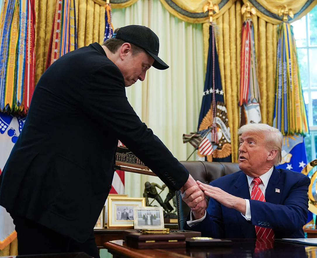 درگیری ترامپ و ماسک با وجود اختلافات سیاسی ادامه دارد؛ ترامپ میگوید خواهان شکوفایی شرکتهای ایلان ماسک است.