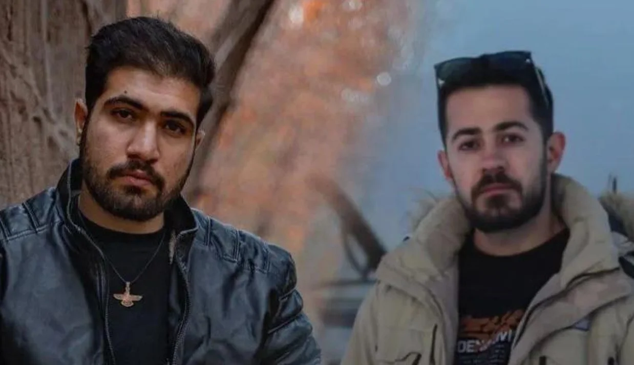 شرکت‌کنندگان در مراسم تشییع و خاکسپاری دو جوان کشته‌شده همدانی به دست نیروهای جمهوری اسلامی، علیه سیاست سرکوب اعتراض کردند.