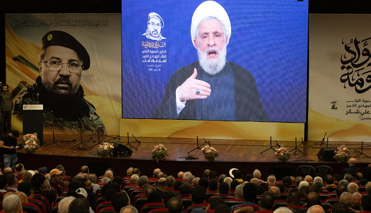 حزب‌الله با هشدار در مورد امکان بروز جنگ داخلی اعلام کرد که در صورت تلاش دولت برای مقابله یا حذف حزب الله، حیاتی در لبنان باقی نخواهد ماند.