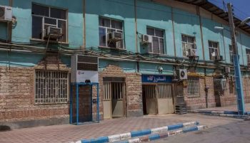 وزارت خارجه آمریکا شرایط «غیرانسانی» در زندانهای قرچک و مرکزی تهران را محکوم کرد.