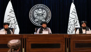 چند روز بعد از اظهارات دونالد ترامپ درباره بازپس‌گیری پایگاه هوایی بگرام، پکن از وزیر دفاع طالبان برای به چین دعوت کرد.