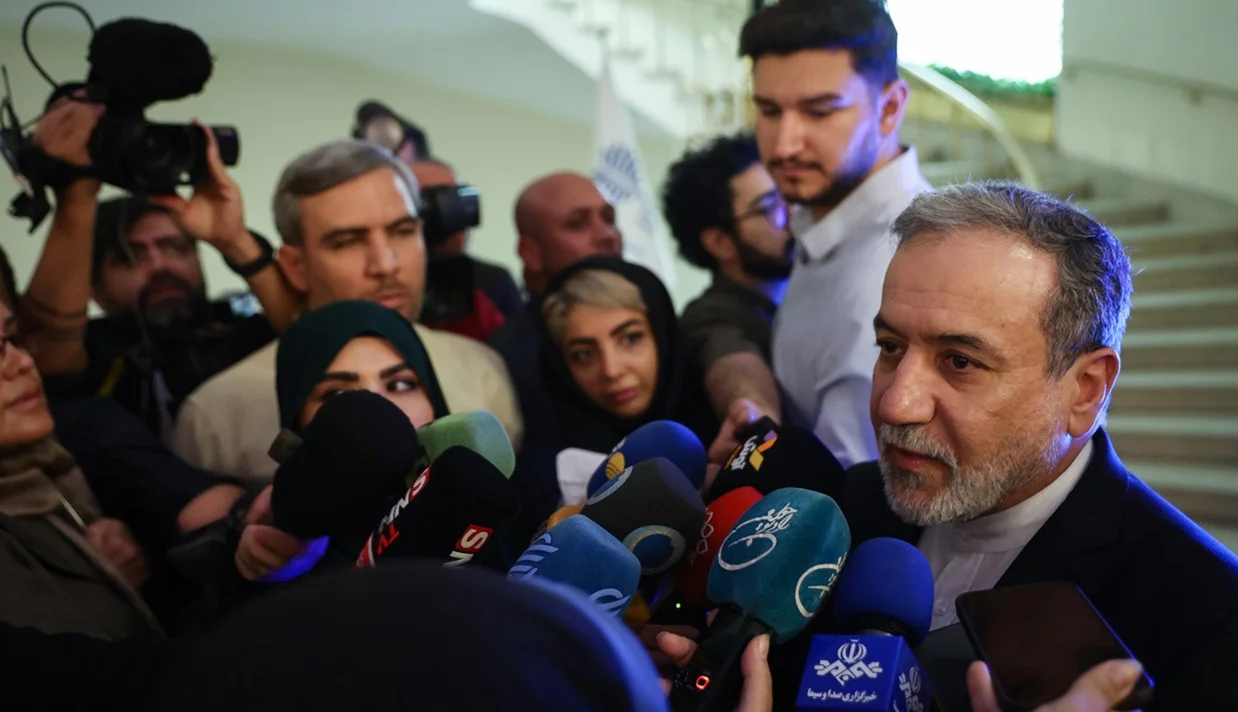 دیپلماتهای ایرانی و اروپایی از عدم پیشرفت در گفتوگوهای اخیر برای جلوگیری از بازگشت تحریمهای بینالمللی علیه ایران خبر دادهاند.