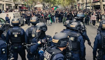 روزنامه فیگارو به نقل از وزارت کشور فرانسه گزارش داد که تعداد بازداشت‌شدگان اعتراضات در سراسر کشور به ۶۷۵ نفر رسیده است.