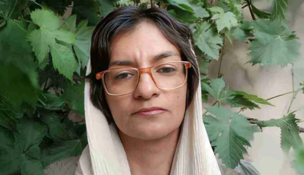 براساس گزارش رسانهها، سمیه رشیدی، زندانی سیاسی ۴۲ ساله، پس از سپری کردن چند روز در کما در پی محرومیت از رسیدگی درمانی، در بیمارستان مفتح ورامین جان خود را از دست داد.