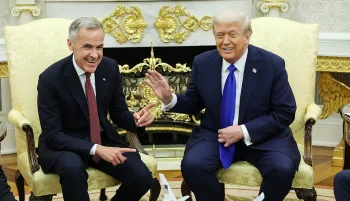 دونالد ترامپ، رئیسجمهور آمریکا در دیداری رسمی با مارک کارنی، نخستوزیر کانادا، اعلام کرد که هیئت کانادایی «واشنگتن را با خوشحالی ترک خواهند کرد» و ابراز امیدواری کرد که «مردم کانادا دوباره ما را دوست خواهند داشت.»