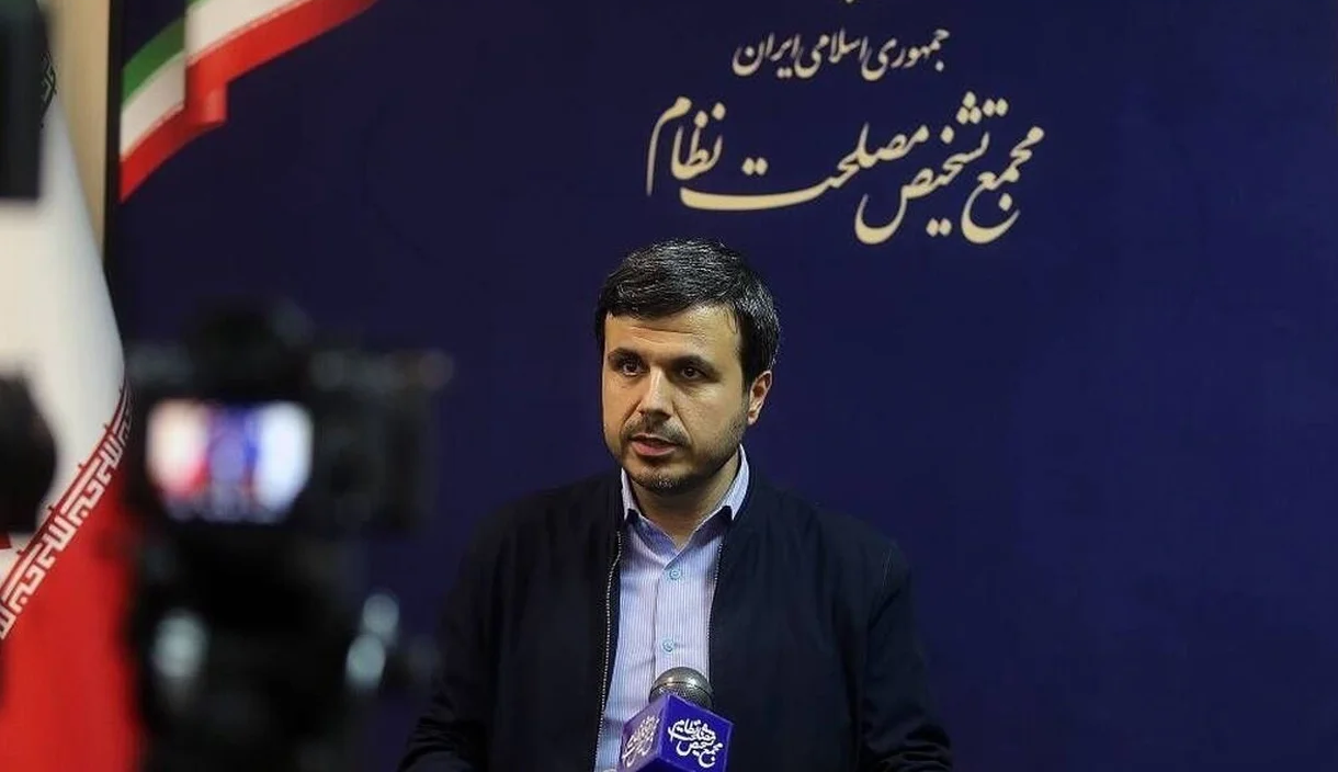 مجمع تشخیص مصلحت نظام جمهوری اسلامی در نشستی در روز سهشنبه ۲۲ مهر (۱۴ اکتبر)، «حذف چهار صفراز پول ملی» را تأیید کردند.