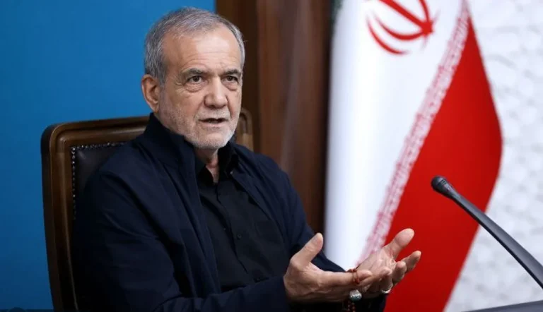پزشکیان از احتمال دو برابر شدن نرخ سوم بنزین خبر داد