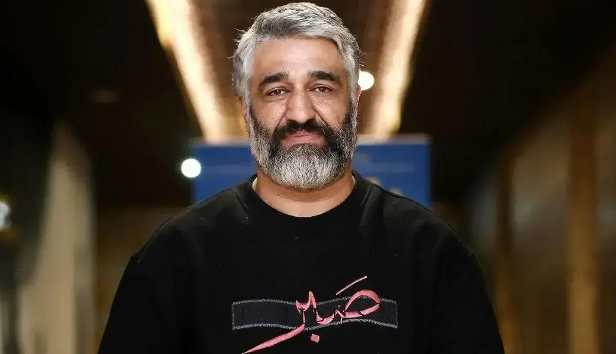 مهدی محرابی، وکیل پژمان جمشیدی اعلام کرد که موکل او با قید وثیقه از زندان آزاد شده است.