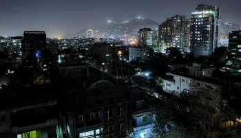 منابع خبری از شنیده شدن انفجارهای مهیب در کابل در پی حملات هوایی شبانه خبر میدهند.