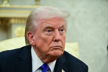 دونالد ترامپ روز چهارشنبه ۲۲ اکتبر (۳۰ مهر)، خبرهایی مبنی بر تأیید آمریکا برای استفاده اوکراین از موشکهای دوربرد علیه روسیه را تکذیب کرد.