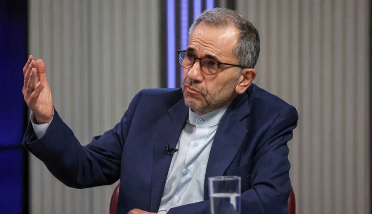 مجید تختروانچی، معاون وزارت امور خارجه جمهوری اسلامی گفت آمریکاییها خواستار تعطیلی کامل برنامه هستهای بودند و پیشنهاد یکسری امتیازات داده بودند.