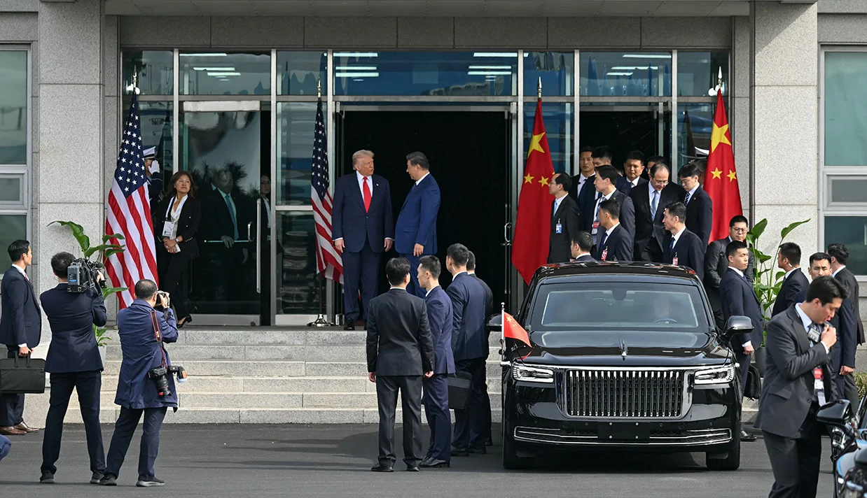 تعویق سفر ترامپ به چین در پی جنگ ایران؛ فشار بر پکن برای بازگشایی تنگه هرمز و نگرانی از بحران نفت
