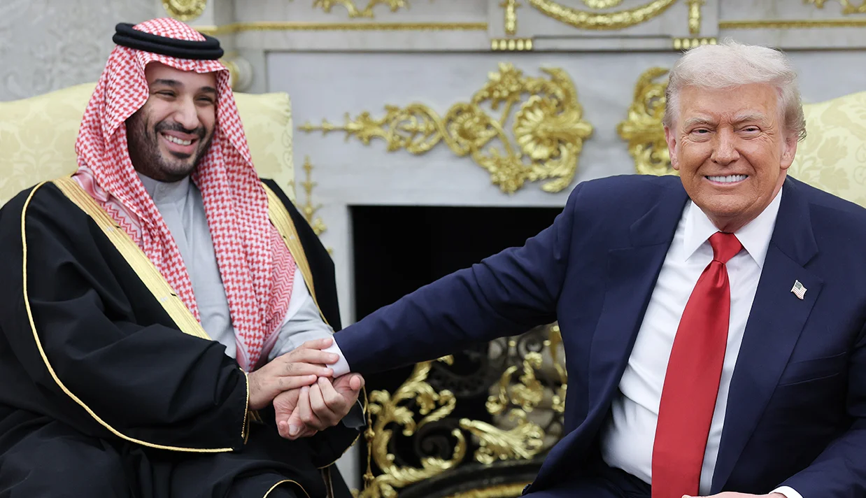 محمد بن سلمان، ولیعهد عربستان در دیدار با دونالد ترامپ اعلام کرد که قصد دارد حجم سرمایه‌گذاری‌های مشترک با ایالات متحده را از ۶۰۰ میلیارد دلار به یک تریلیون دلار افزایش دهد.