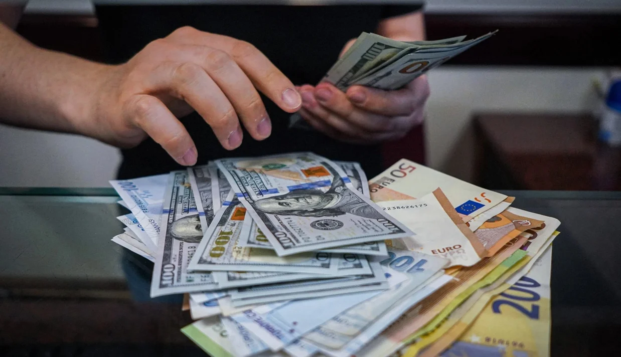معاون وزیر اقتصاد گفت این وزارتخانه به دنبال اجرای طرحی است که بتواند سرمایهگذاری ایرانیان خارج از کشور را با وعده پایان خدمت سربازی جذب کند.