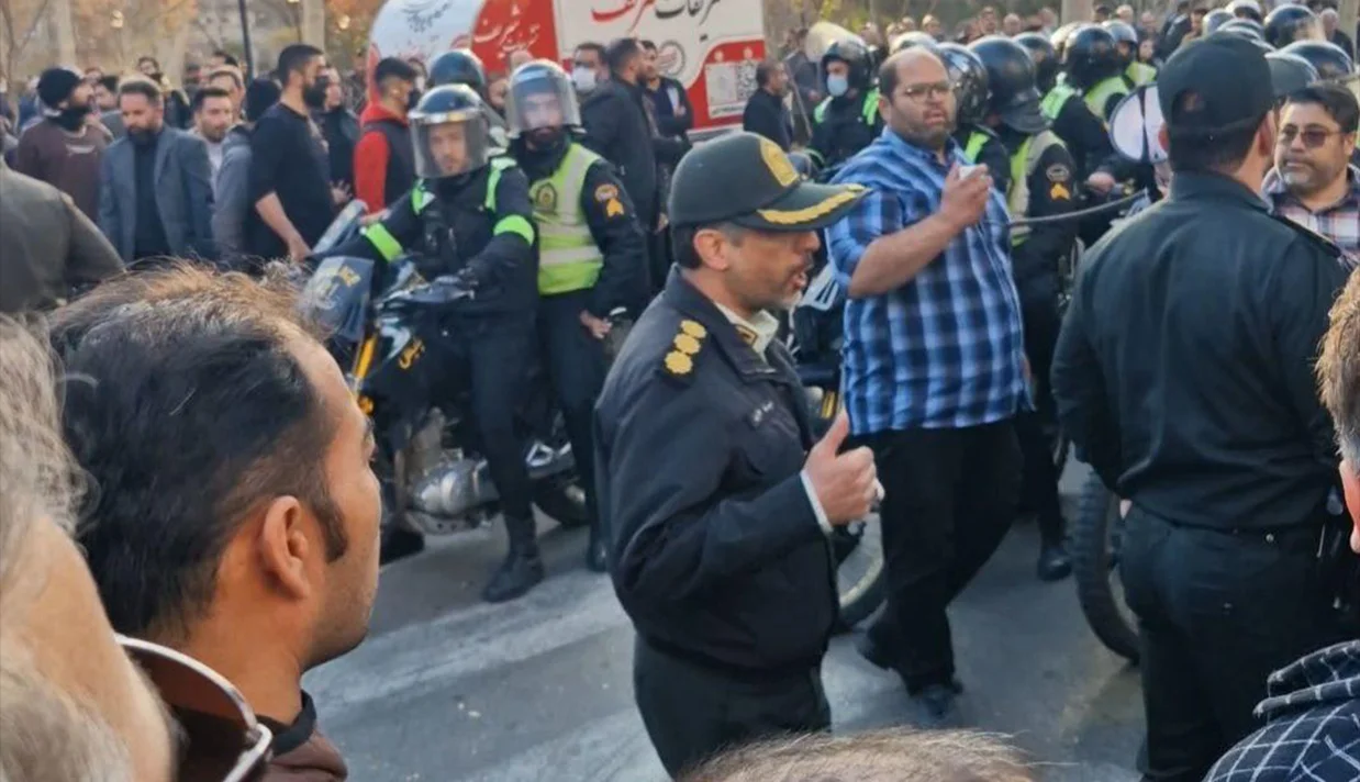 دادستان مشهد اعلام کرد که در مراسم بزرگداشت خسرو علیکردی، وکیل و زندانی سیاسی پیشین در روز گذشته، ۳۹ نفر بازداشت شدند.
