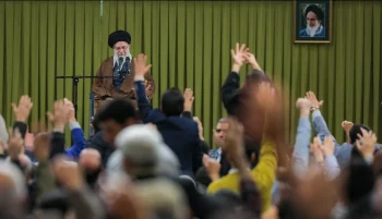 علی خامنهای، رهبر جمهوری اسلامی گفت که ایران کمبودهای زیادی دارد که کوچکترین مشکلش، گردوغبار خوزستان است، اما کشور در حال پیشرفت است.