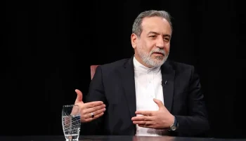 عباس عراقچی، وزیر امور خارجه جمهوری اسلامی گفت در صورت بروز جنگ میان ایران و ایالات متحده، تهران پایگاههای نظامی آمریکا در منطقه را هدف قرار خواهد داد.