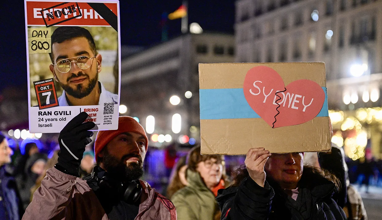 یک مقام امنیتی اسرائیل گفته است که بدون شک جهتدهی و زیرساختهای حمله سیدنی از جمهوری اسلامی نشأت گرفته است.