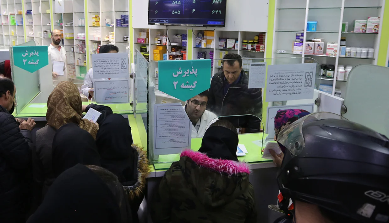 عضو هیأتمدیره انجمن داروسازان از افزایش قیمت دارو، ناکارآمدی بیمهها و احتمال کمبود گسترده دارو در ماههای آینده هشدار داد.
