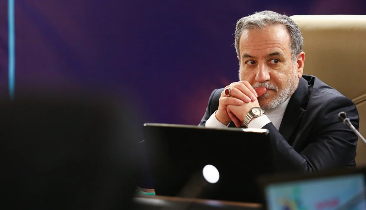 عباس عراقچی، وزیر امور خارجه جمهوری اسلامی، در واکنش به هشدار دونالد ترامپ درباره لزوم توافق یا مواجهه نظامی اعلام کرد که نیروهای مسلح جمهوری اسلامی آماده پاسخ به هرگونه رویارویی نظامی هستند.