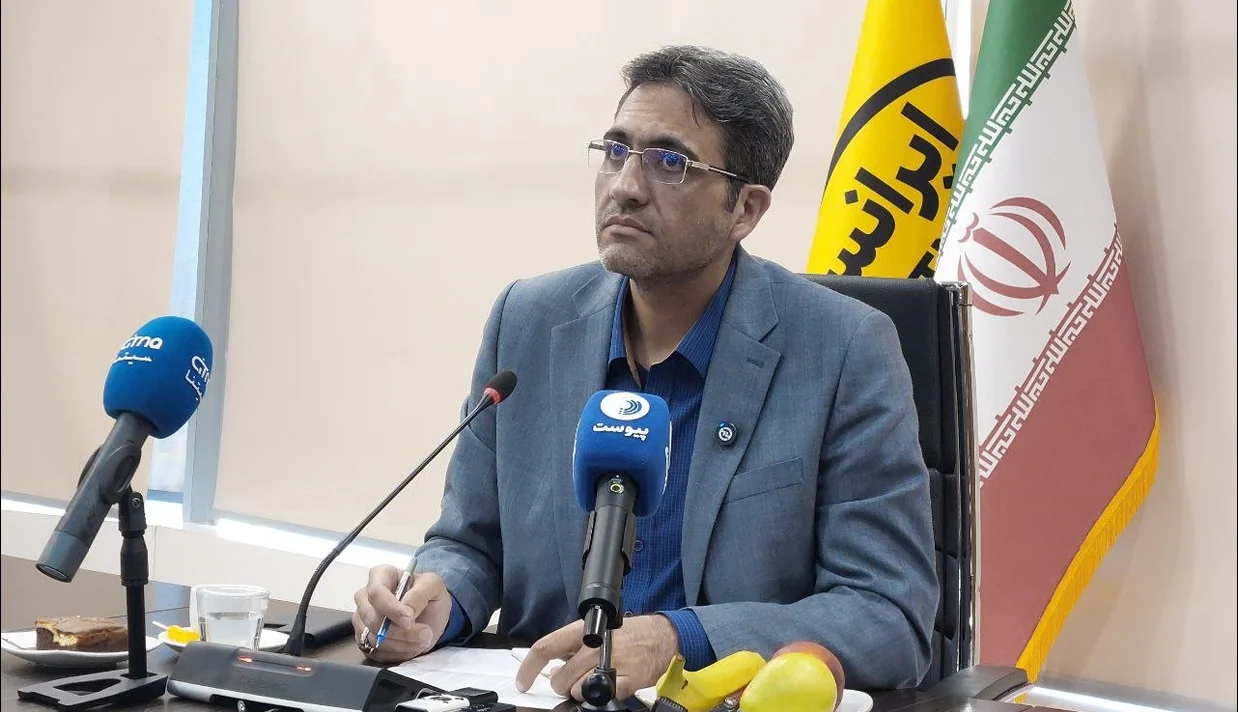 خبرگزاری فارس گزارش داد علیرضا رفیعی، مدیرعامل اپراتور ایرانسل به دلیل تمرد از دستورهای نهادهای تصمیمگیر جمهوری اسلامی برای محدودیت دسترسی به اینترنت برکنار شده است.