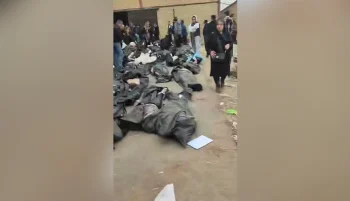 مادر روبینا امینیان، دانشجوی کشتهشده در اعتراضات سراسری مردم ایران گفته است که در جریان شناسایی پیکر دختر خود در محلی نزدیک به دانشگاه با پیکر صدها نفر روبهرو شده است.