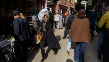 نتبلاکس در سیزدهمین روز قطع سراسری اینترنت در ایران اعلام کرد جمهوری اسلامی احتمالا بهصورت آزمایشی در حال اجرای مدل «دسترسی مبتنی بر فهرست سفید» است.