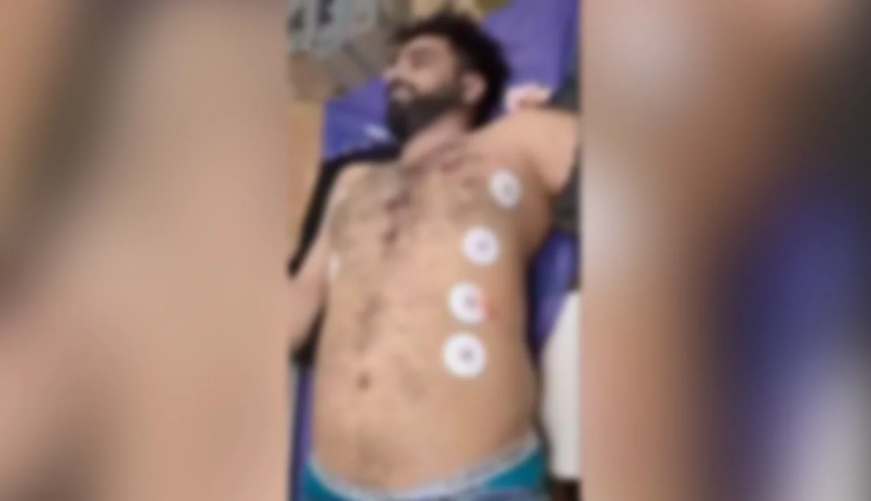 منابع خبری گزارش دادهاند که یک جوان معترض در فولاد شهر اصفهان به نام داریوش انصاری بختیاروند در نتیجه شلیک مستقیم نیروهای حکومتی شامگاه چهارشنبه جان خود را از دست داد.