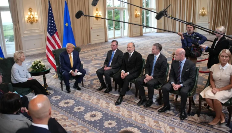 چرا اروپای غربی بین تعرفه‌های آمریکا و دزدی‌های دامنه‌دار چین گیر افتاده است؟