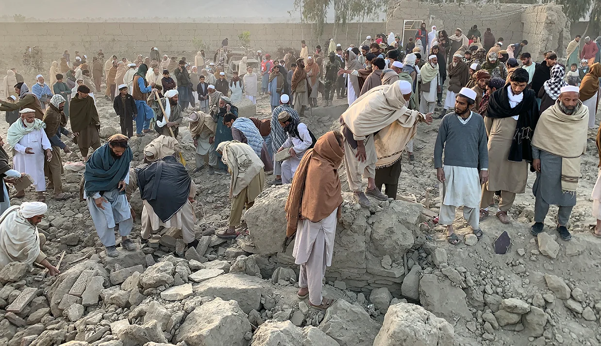 تبادل آتش افغانستان و پاکستان پس از حملات تلافی‌جویانه؛ اسلام‌آباد از «جنگ آشکار» گفت و کابل حمله به غیرنظامیان را محکوم کرد.