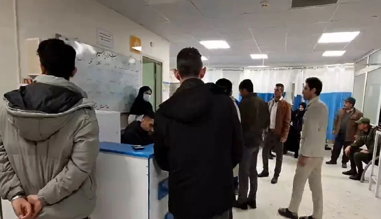 نهاد مشاوره حقوقی دادبان اعلام کرد که گزارشهای متعددی از بازداشت دهها پزشک، پرستار و اعضای کادر درمان در شهرهای مختلف ایران منتشر شده است.