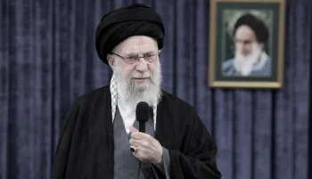 علی خامنهای، رهبر جمهوری اسلامی با اشاره به نزدیک شدن سالگرد انقلاب اسلامی، از ملت ایران خواست که برای راهپیمایی ۲۲ بهمن به خیابانها بیایند و «وفاداری» خود را به جمهوری اسلامی نشان دهند تا «دشمن» این نظام عقبنشینی کند.
