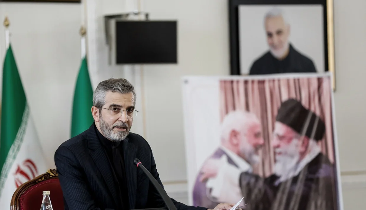 علی باقری کنی، معاون علی لاریجانی اعلام کرد که جمهوری اسلامی هیچ برنامه‌ای برای انتقال اورانیوم غنی‌شده به خارج از ایران ندارد.