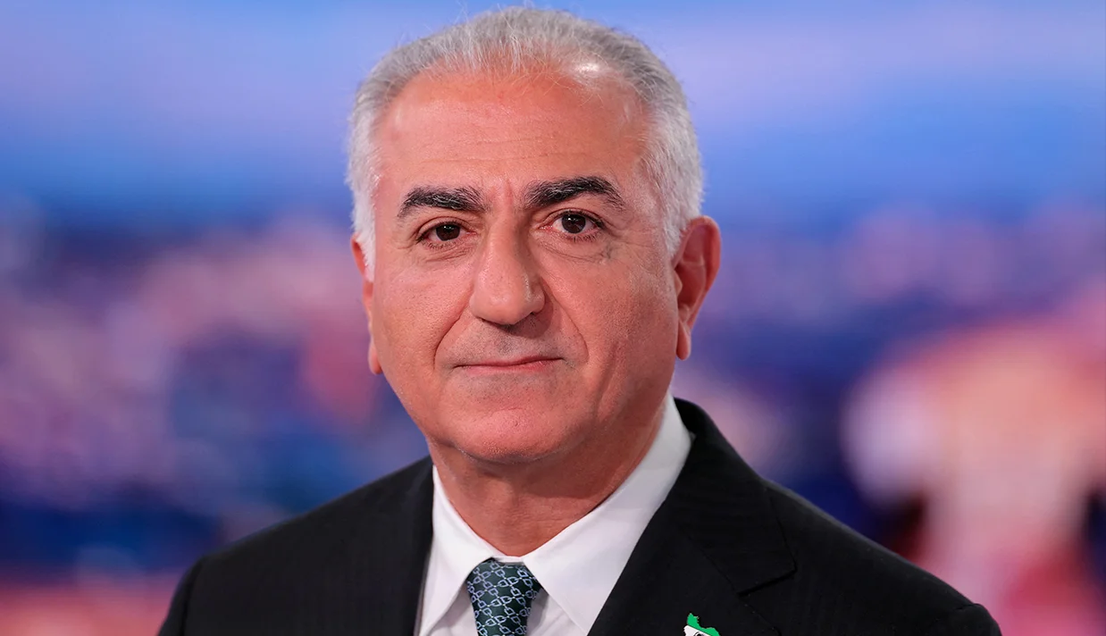 پیام شاهزاده رضا پهلوی درباره «تحول تاریخی» ایران؛ دعوت از نیروهای نظامی برای جدایی از جمهوری اسلامی و آغاز پخش ایران نشنال روولوشن تی‌وی