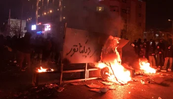 والاستریت ژورنال گزارش داد دولت دونالد ترامپ پس از قطع گسترده اینترنت و سرکوب اعتراضات در ایران، طرحی برای انتقال هزاران پایانه استارلینک به داخل کشور اجرا کرده است تا دسترسی به اینترنت جهانی حفظ شود.