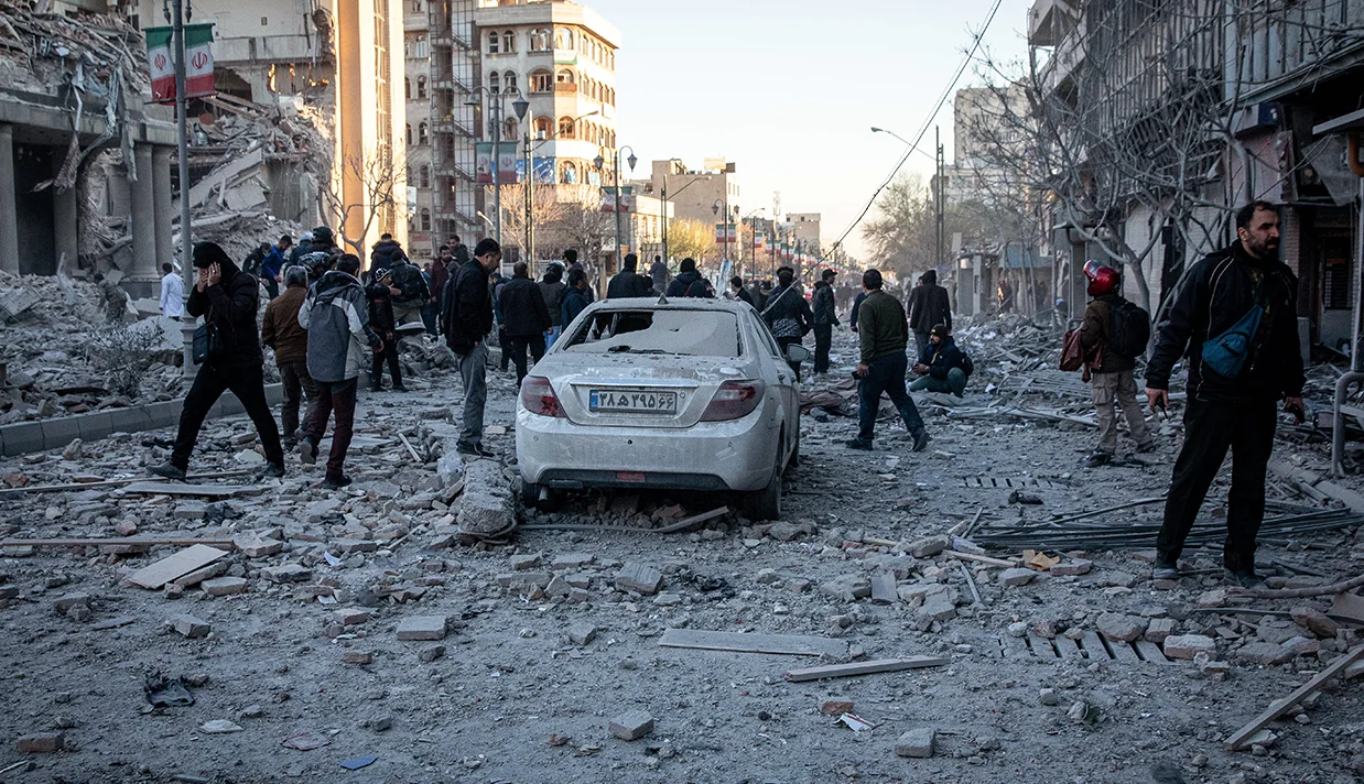 آمریکا از شهروندان خود در ایران خواست که این کشور را ترک کنند، یا در محل اقامت خود پناه بگیرند.