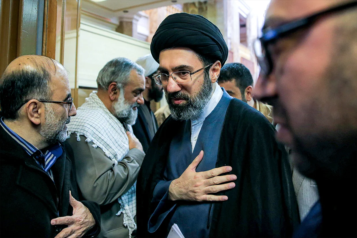 خبرگزاریهای جمهوری اسلامی پیامی منتسب به مجتبی خامنهای، رهبر جمهوری اسلامی درباره کشته شدن علی لاریجانی منتشر کردند و به نقل از او اعلام کردند که این خونها «درخت نظام اسلامی» را قویتر میکند.