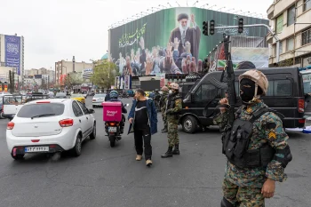 احمدرضا رادان، فرمانده کل نیروی انتظامی جمهوری اسلامی از بازداشت ۵۰۰ شهروند به دلیل ارتباط با رسانههای خارج از ایران خبر داد.