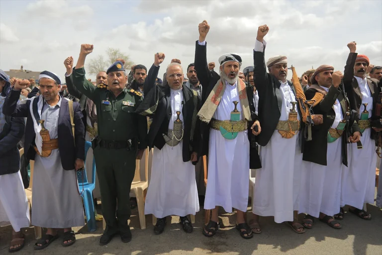 یکی از رهبران حوثیها گفته است که در صورت نیاز آماده است به جنگ جمهوری اسلامی وارد شود و مسیرهای حیاتی دریایی از جمله تنگه بابالمندب را هدف قرار دهد.