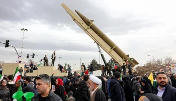 ارتش اسرائیل اعلام کرد که جمهوری اسلامی موشکهای بالستیک و پهپادهای خود را از «مناطق مسکونی پرجمعیت» شلیک میکند.