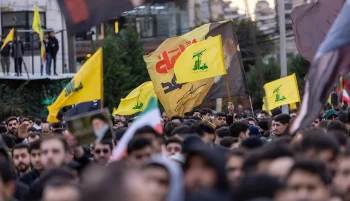 دولت لبنان اعلام کرد تمامی فعالیت‌های نظامی حزب‌الله ممنوع است. این تصمیم پس از حمله این گروه به اسرائیل و در پی آن، آغاز حملات گسترده هوایی اسرائیل به لبنان گرفته شد.