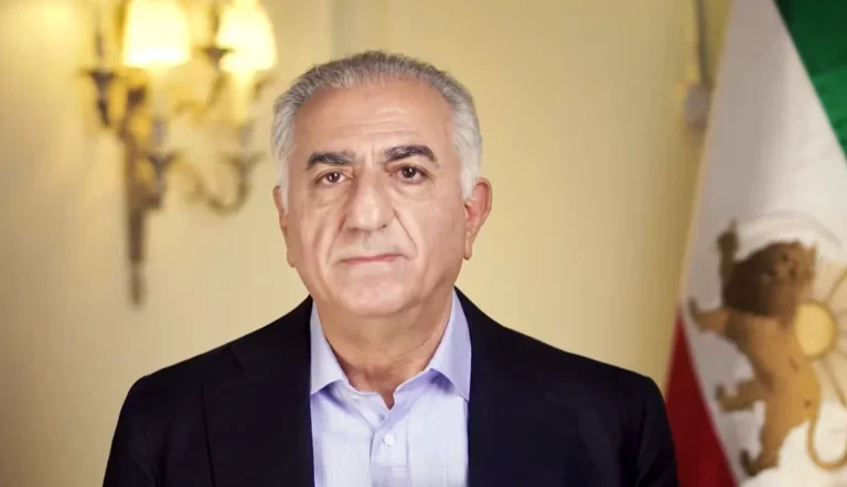 شاهزاده رضا پهلوی در پیامی بر حفظ تمامیت ارضی ایران تاکید کرد و از مردم ایران در شماری از استان‌های کشور خواست تا در برابر «سوء‌استفاده»های احتمالی «هوشیار» و «آماده» باشند.