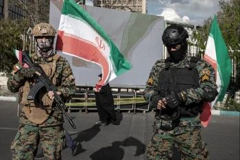 منابع حقوق بشری گزارش دادند که در ادامه افزایش تدابیر امنیتی در ایران، یک جوان ۲۳ ساله در جریان تیراندازی نیروهای حکومتی در ایستبازرسی اهواز کشته شده است.