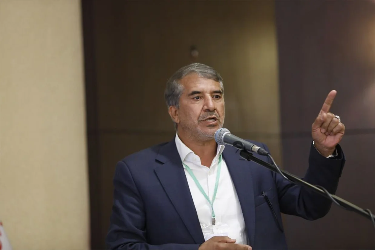 احمد انارکی محمدی عضو مجلس شورای اسلامی با تندرو خواندن مخالفان مذاکره گفت که هر جنگی پایانش صلح است و «هیچ اشکالی ندارد» که جمهوری اسلامی وارد مذاکره با آمریکا شود.