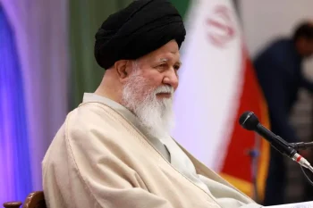 احمد علم‌الهدی،‌ خطیب نماز جمعه مشهد گفت که «رهبر انقلاب» به شورای عالی امنیت ملی دستور داد که آتش‌بس را پذیرد، ولی بیانیه صادر نکرد تا نشان دهد که به دنبال ترک جنگ نیست.