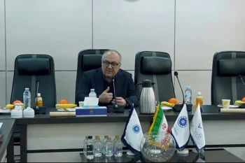 رئیس مجمع تشکلهای دانشبنیان ایران گفت قطع اینترنت بهطور مستقیم و غیرمستقیم روزانه حدود ۸۰ میلیون دلار به اقتصاد کشور زیان وارد میکند.