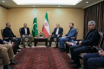 همزمان با حضور عاصم منیر، رئیس ستاد ارتش پاکستان در تهران، منابع جمهوری اسلامی گفتهاند که بعد از دیدار با منیر برای دور دوم مذاکرات با آمریکا تصمیم میگیرند.